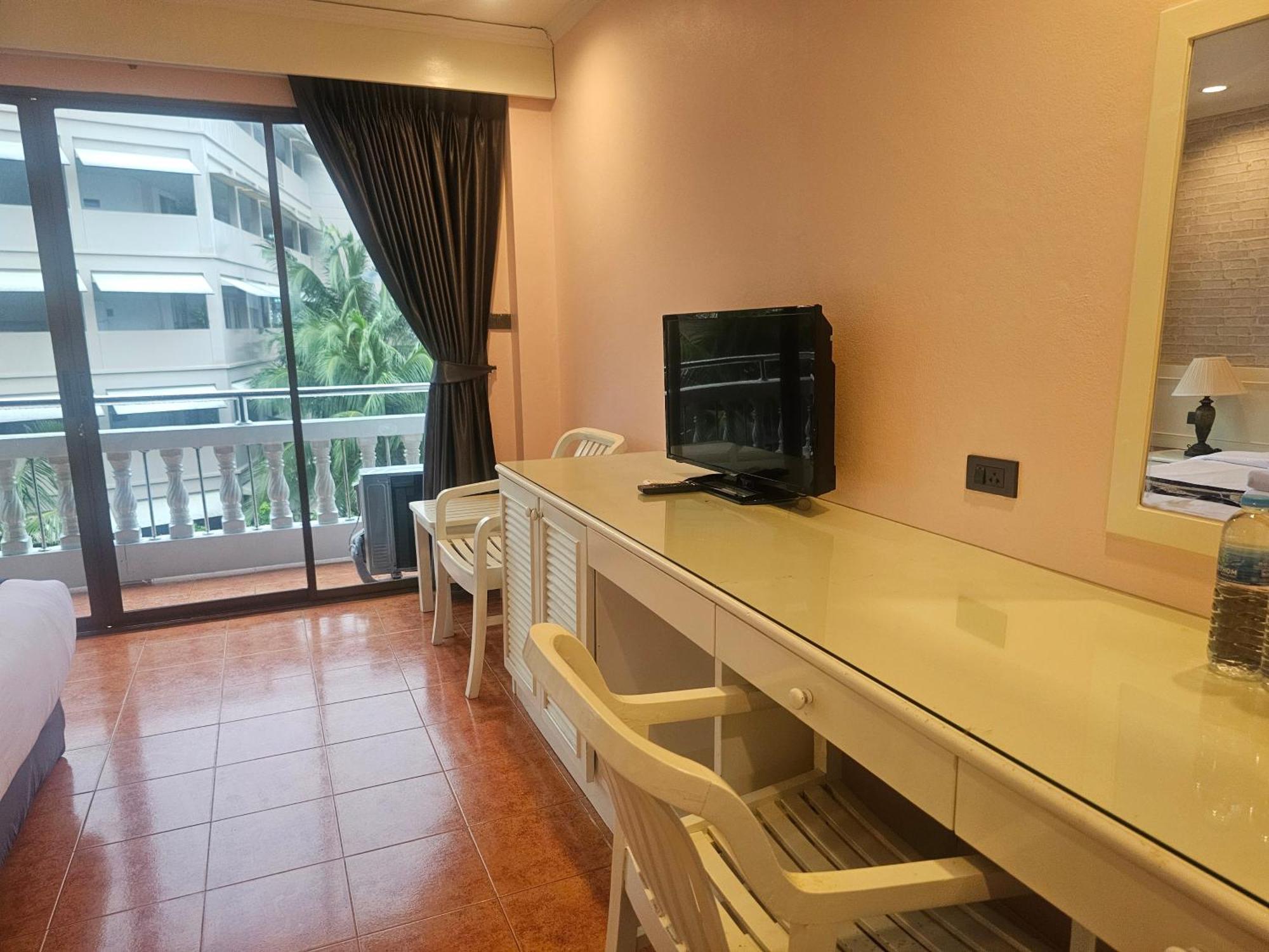 Patong Central Residence & Apartment ภายนอก รูปภาพ