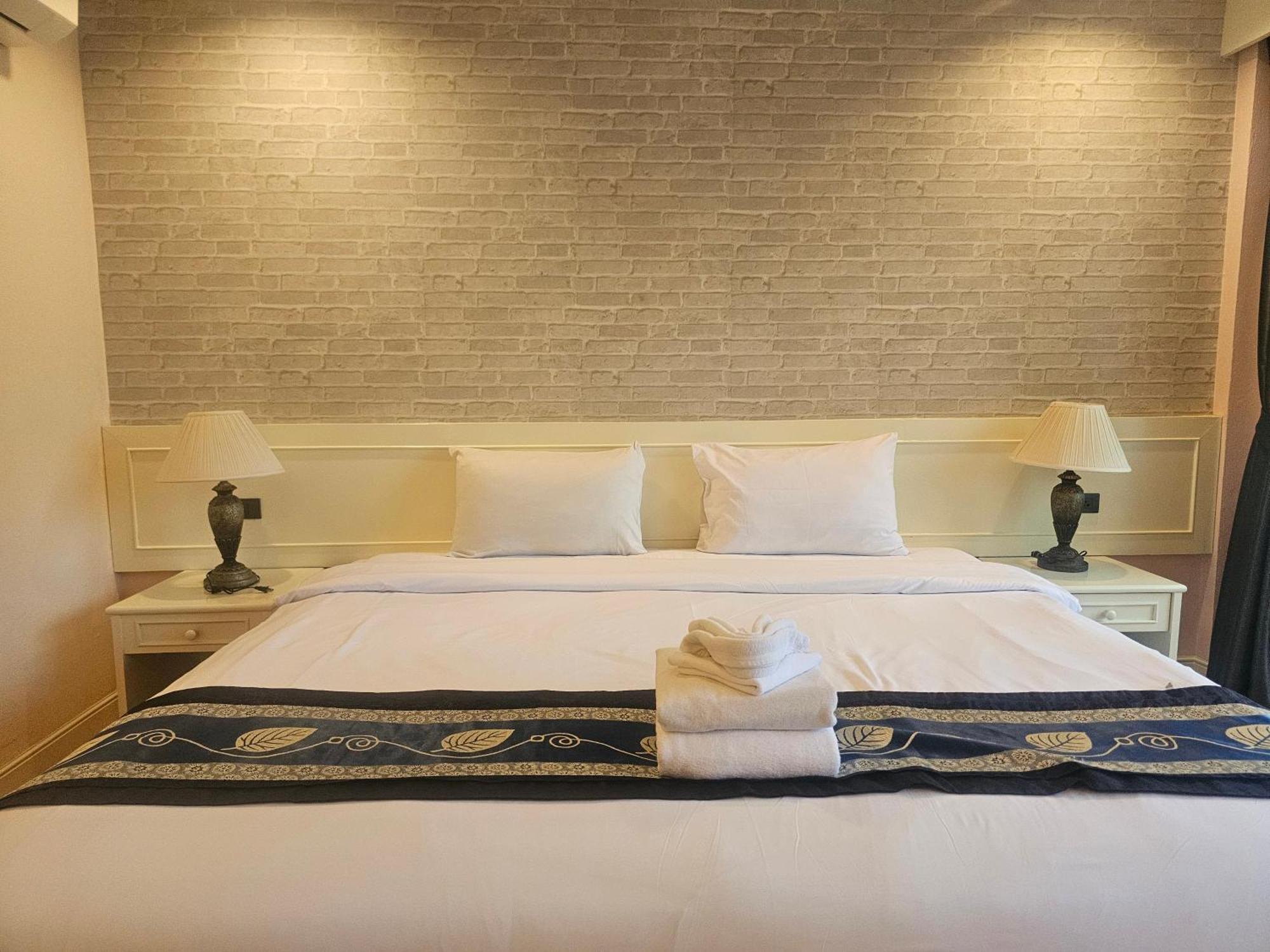 Patong Central Residence & Apartment ภายนอก รูปภาพ